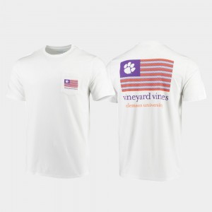 CU White Men T-Shirt Vineyard Vines Americana Flag 221325-834